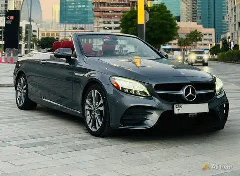 إيجار Mercedes-Benz c300 convertable 2023 في دبي