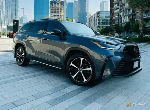 إيجار Toyota Highlander Full 2023 في دبي