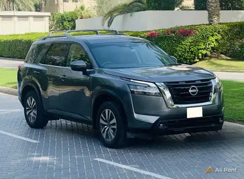 إيجار Nissan PATHFINDER 2022 في دبي