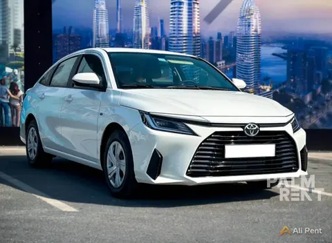 إيجار Toyota Yaris 2024 في دبي