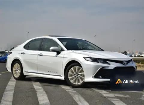إيجار Toyota Camry 2023 في دبي