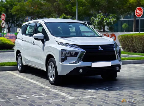 إيجار Mitsubishi Xpander 2024 في دبي