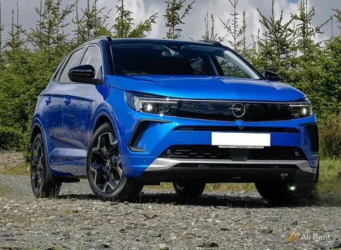 إيجار Opel GRANDLAND X 2022 في إسطنبول