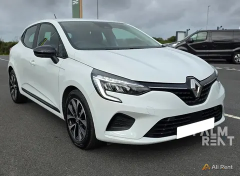 إيجار Renault Clio 2024 في إسطنبول