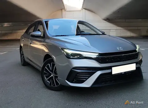 إيجار Mg 5 2025 في دبي