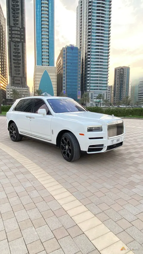 إيجار Rolls-Royce  2024 في دبي